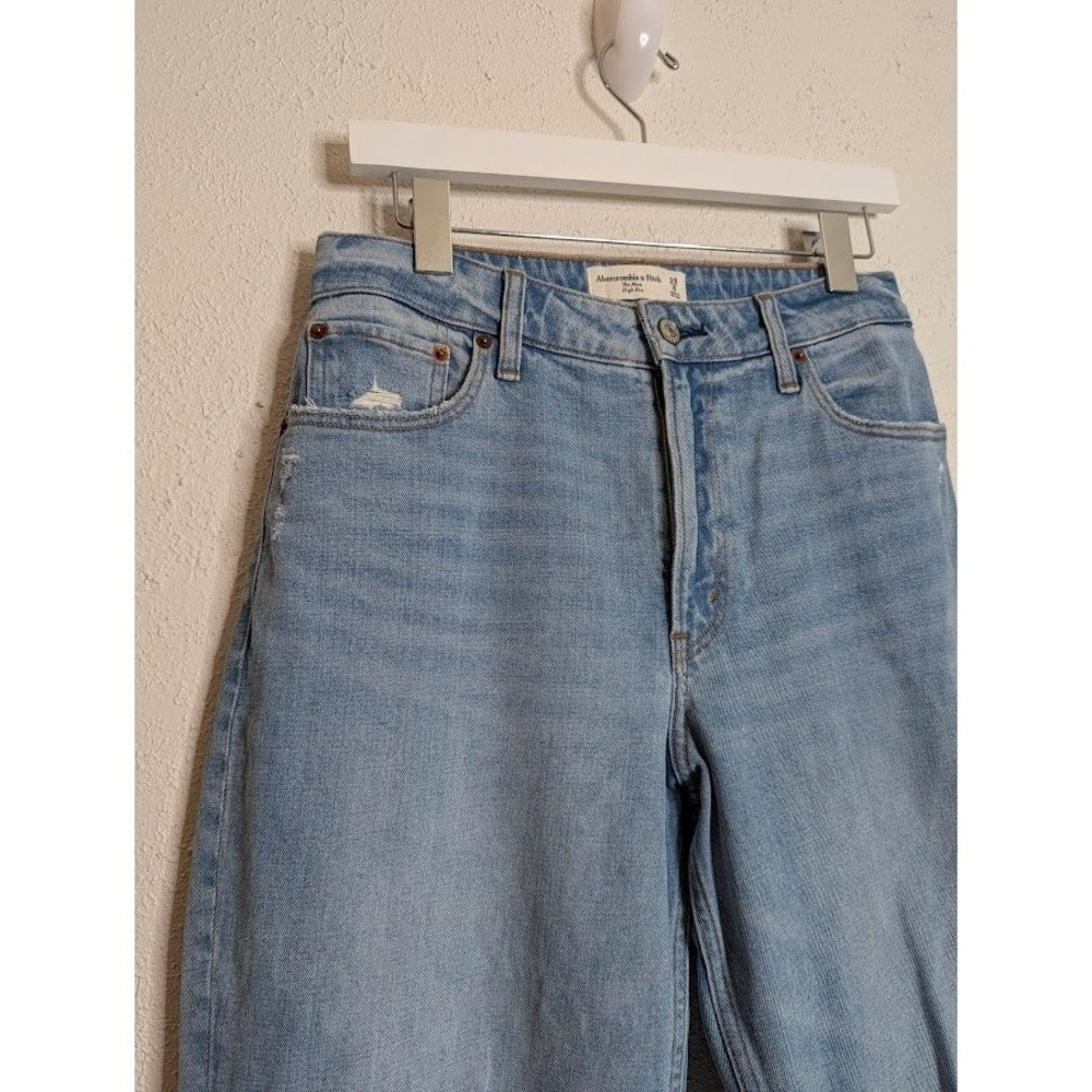 Abercrombie & Fitch 90s The Mom High Rise Straight Jeans Blue Distressed 28 6R - Picture 4 of 5